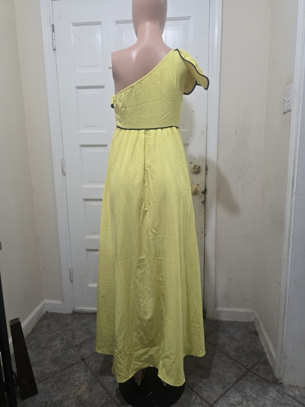 One-Shoulder Lemon Ruffle Maxi Dress - Picture 3 of 10